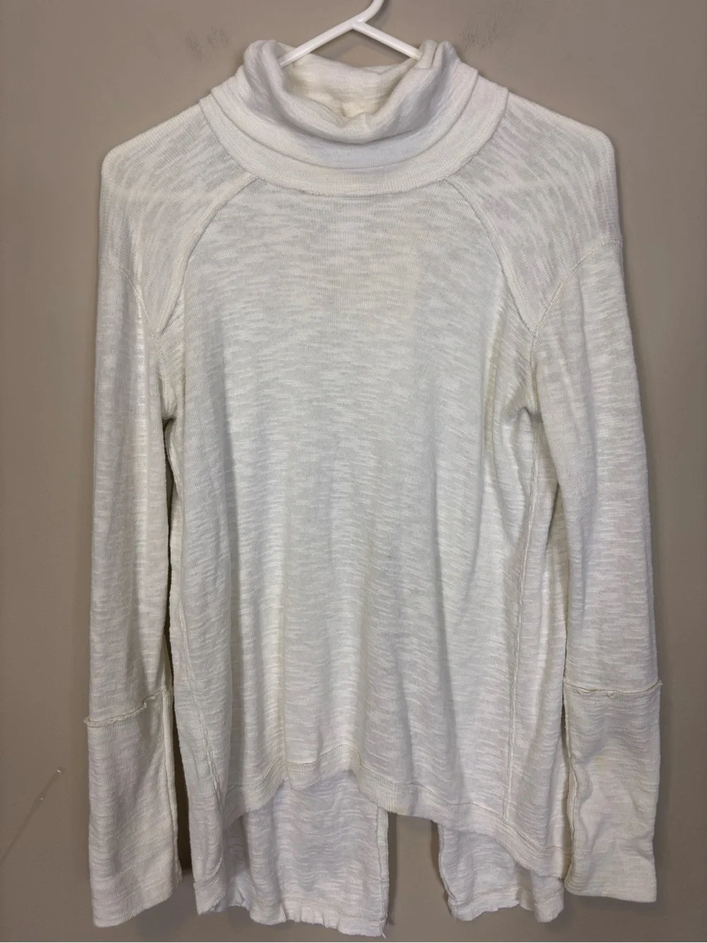 Free People We The Free Off-White Turtle Neck Long Sleeve Slit Back Top Small